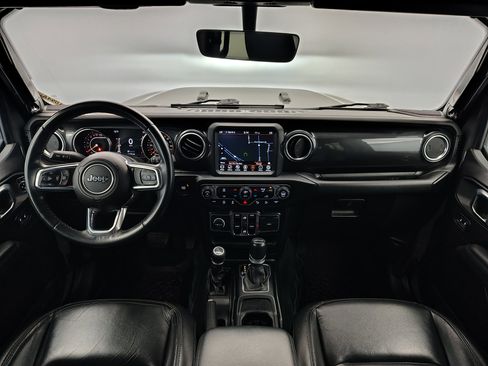 Used 2020 Jeep Wrangler Unlimited Sahara AWD/4WD image 30
