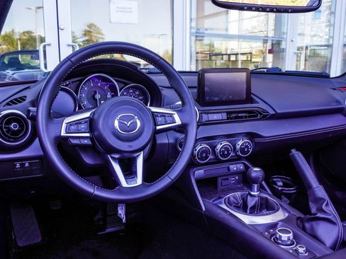 Used 2023 MAZDA MX-5 Miata Grand Touring image 5