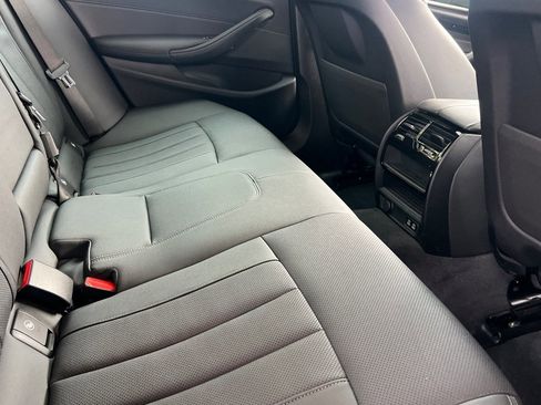 Certified 2022 BMW 530i w/ Convenience Package image 30