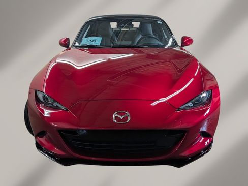 Used 2025 MAZDA MX-5 Miata Grand Touring w/ Appearance Package RWD image 2