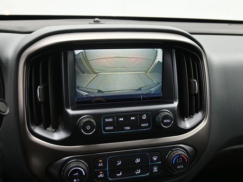 Used 2018 Chevrolet Colorado Z71 AWD/4WD image 15