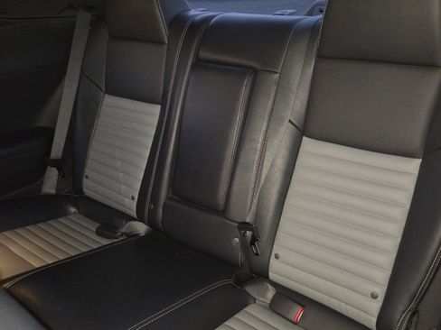 Used 2009 Dodge Challenger R/T image 27