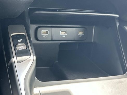 Used 2022 Kia Sorento S FWD image 30
