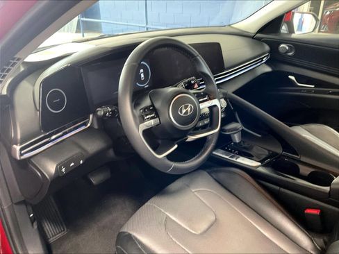 Certified 2023 Hyundai Elantra Limited FWD image 8