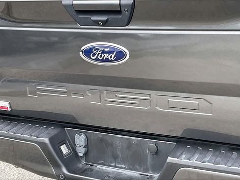 Used 2018 Ford F150 XLT w/ Equipment Group 302A Luxury AWD/4WD image 27