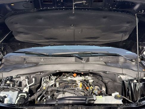 Certified 2025 Ford Explorer Active w/ Active Comfort Package image 14