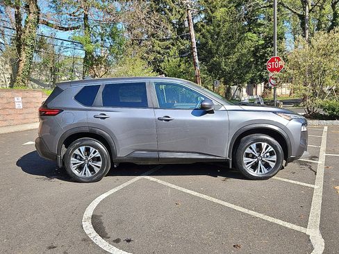 Certified 2023 Nissan Rogue SV image 7