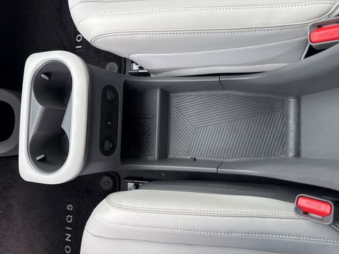 Certified 2023 Hyundai Ioniq 5 SEL w/ Cargo Package image 27