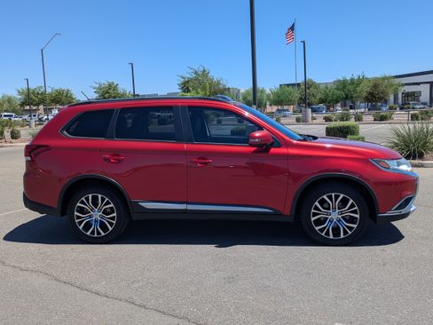 Used 2016 Mitsubishi Outlander SE FWD image 6