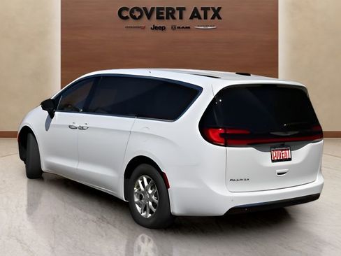 New 2026 Chrysler Pacifica Select FWD image 3