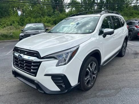 Used 2023 Subaru Ascent Limited w/ Technology Package AWD/4WD image 9