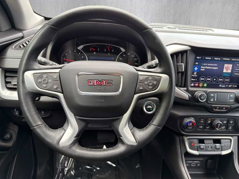 Used 2024 GMC Terrain SLT AWD/4WD image 12