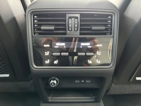 Used 2026 Porsche Cayenne S AWD/4WD image 43