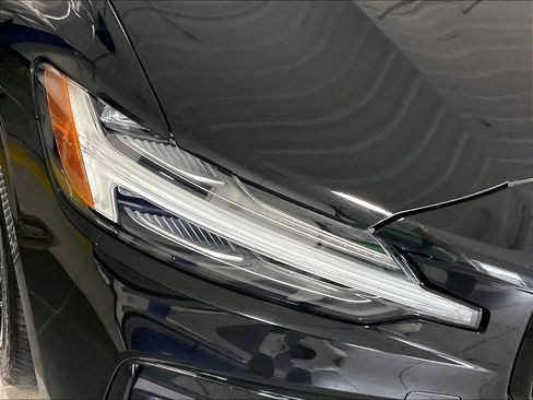 Used 2023 Volvo S60 B5 Plus AWD/4WD image 33