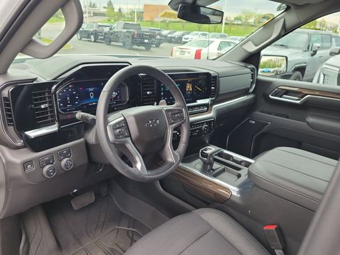 Used 2025 Chevrolet Silverado 1500 RST w/ Convenience Package II image 17