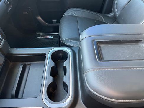 Used 2020 Chevrolet Silverado 1500 LT Trail Boss image 22