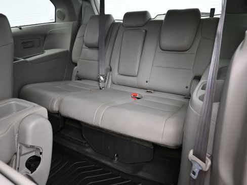 Used 2016 Honda Odyssey Touring Elite image 41