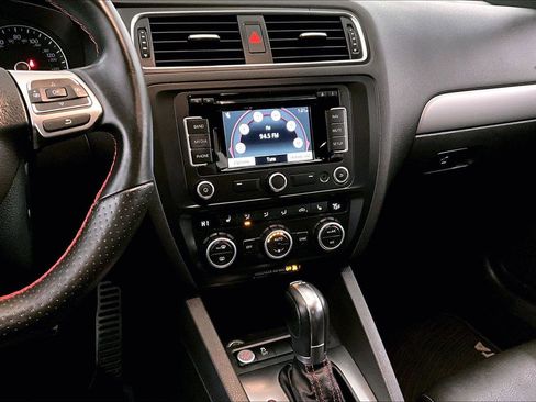 Used 2013 Volkswagen Jetta GLI Autobahn image 7