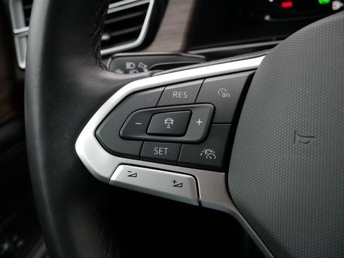 Certified 2024 Volkswagen Atlas SEL Premium R-Line image 26