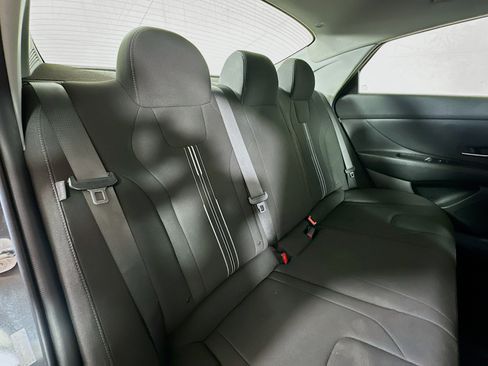 Certified 2024 Hyundai Elantra SEL FWD image 25