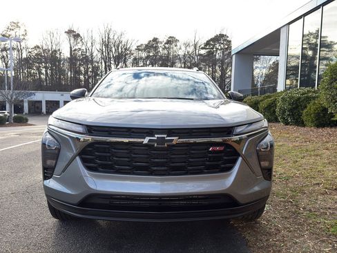 New 2026 Chevrolet Trax RS image 2