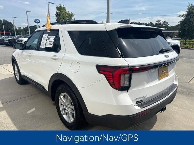 Certified 2026 Ford Explorer Active RWD image 4