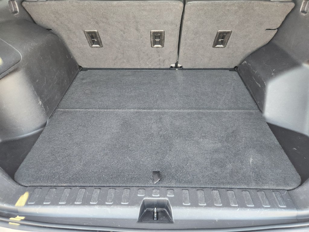 Used 2018 Chevrolet Equinox Premier FWD image 32
