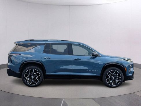 Used 2026 Chevrolet Traverse High Country w/ LPO, Floor Liner Package FWD image 6