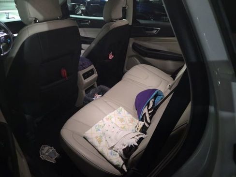 Used 2019 Ford Edge Titanium w/ Class II Trailer Tow Package image 6