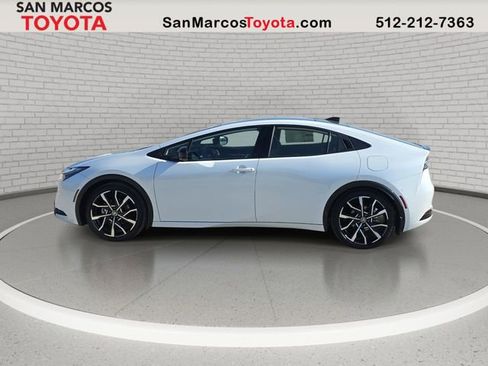 New 2026 Toyota Prius Plug-In Hybrid FWD image 8