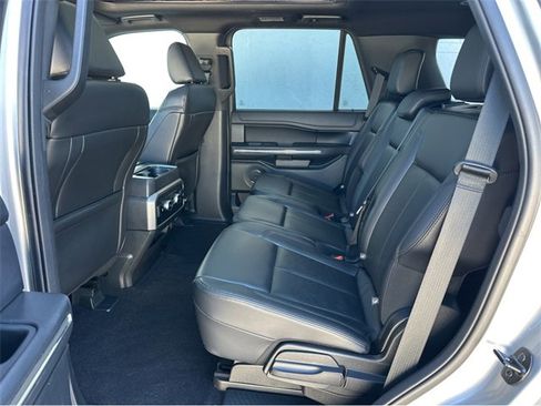 Certified 2021 Ford Expedition XLT image 18