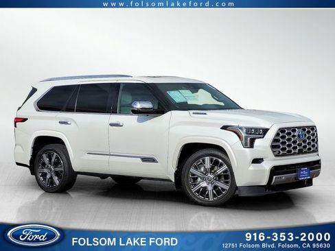 Used 2023 Toyota Sequoia Capstone image 1