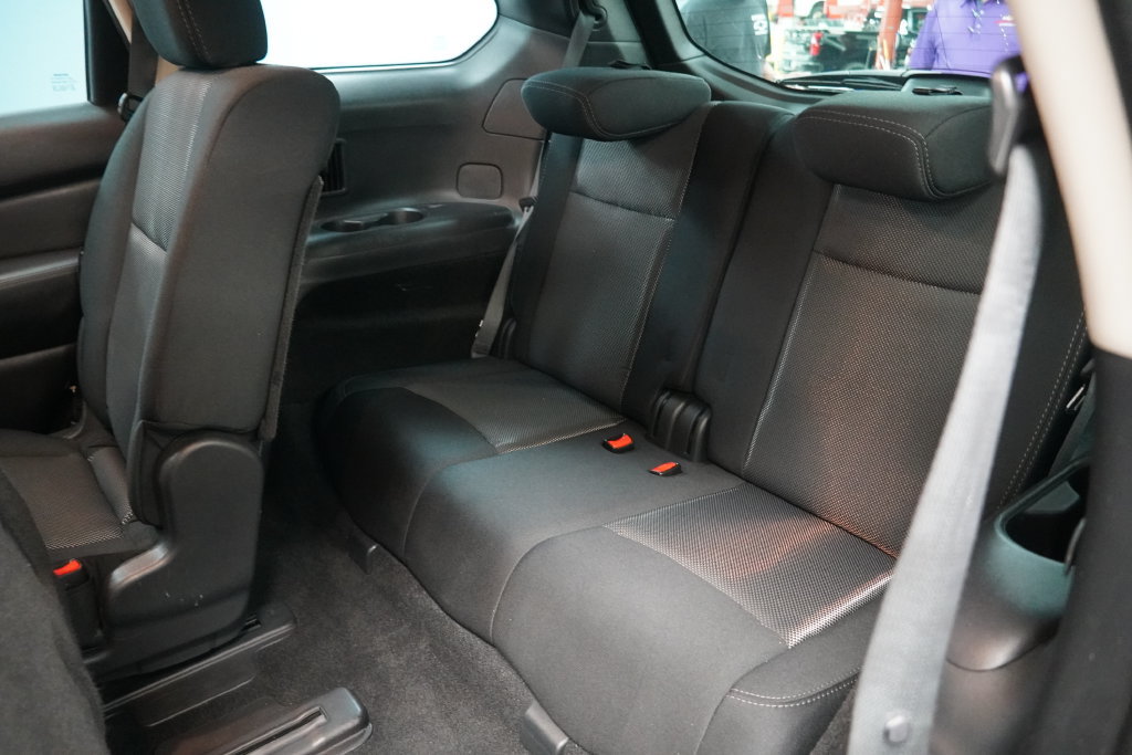 Used 2019 Nissan Pathfinder S AWD/4WD image 21