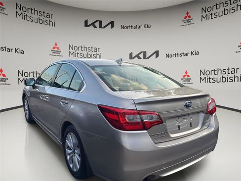Used 2017 Subaru Legacy 2.5i Premium AWD/4WD image 2