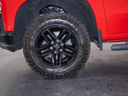 Used 2020 Chevrolet Silverado 1500 LT Trail Boss AWD/4WD image 9