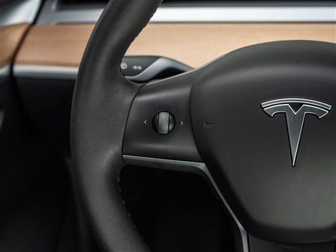 Used 2023 Tesla Model 3 Standard Range RWD image 21