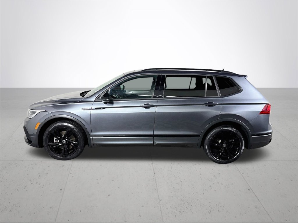 Certified 2023 Volkswagen Tiguan SE R-Line FWD image 10