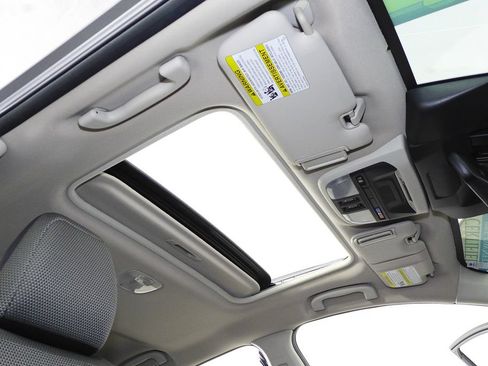 Certified 2024 Subaru Crosstrek 2.0i Premium AWD/4WD image 18