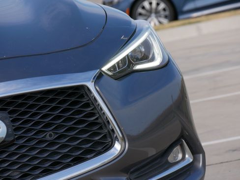 Used 2017 INFINITI Q60 3.0t w/ Premium Plus Package 3.0T RWD image 9