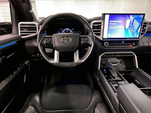 Used 2022 Toyota Tundra Platinum image 5