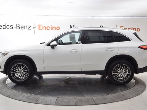 Certified 2026 Mercedes-Benz GLC 300 image 3