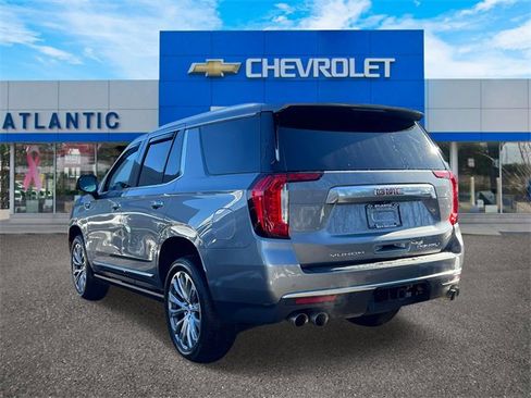 Used 2021 GMC Yukon Denali w/ Denali Premium Package image 4