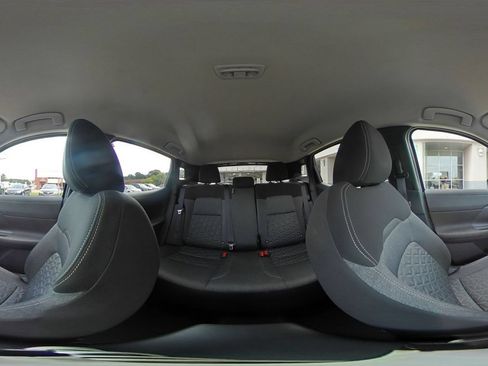 Used 2025 Nissan Kicks SV FWD image 40