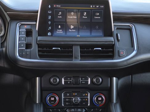 Used 2023 Chevrolet Tahoe Z71 w/ Luxury Package AWD/4WD image 36