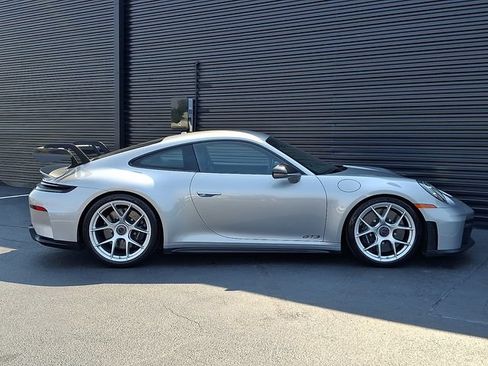 Certified 2025 Porsche 911 GT3 RWD image 8