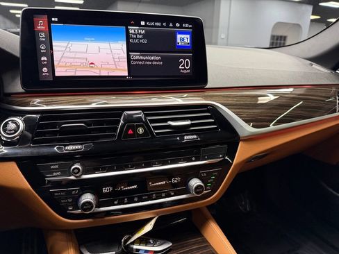 Used 2023 BMW 540i RWD image 25