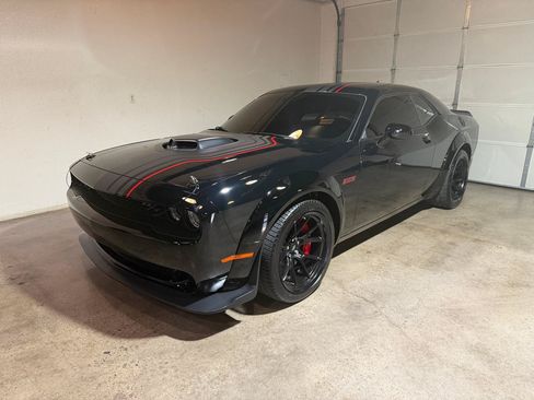 Used 2023 Dodge Challenger R/T Scat Pack RWD image 3