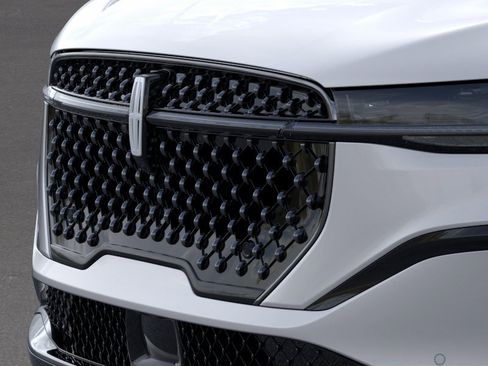 New 2026 Lincoln Nautilus Reserve w/ Jet Appearance Package image 17