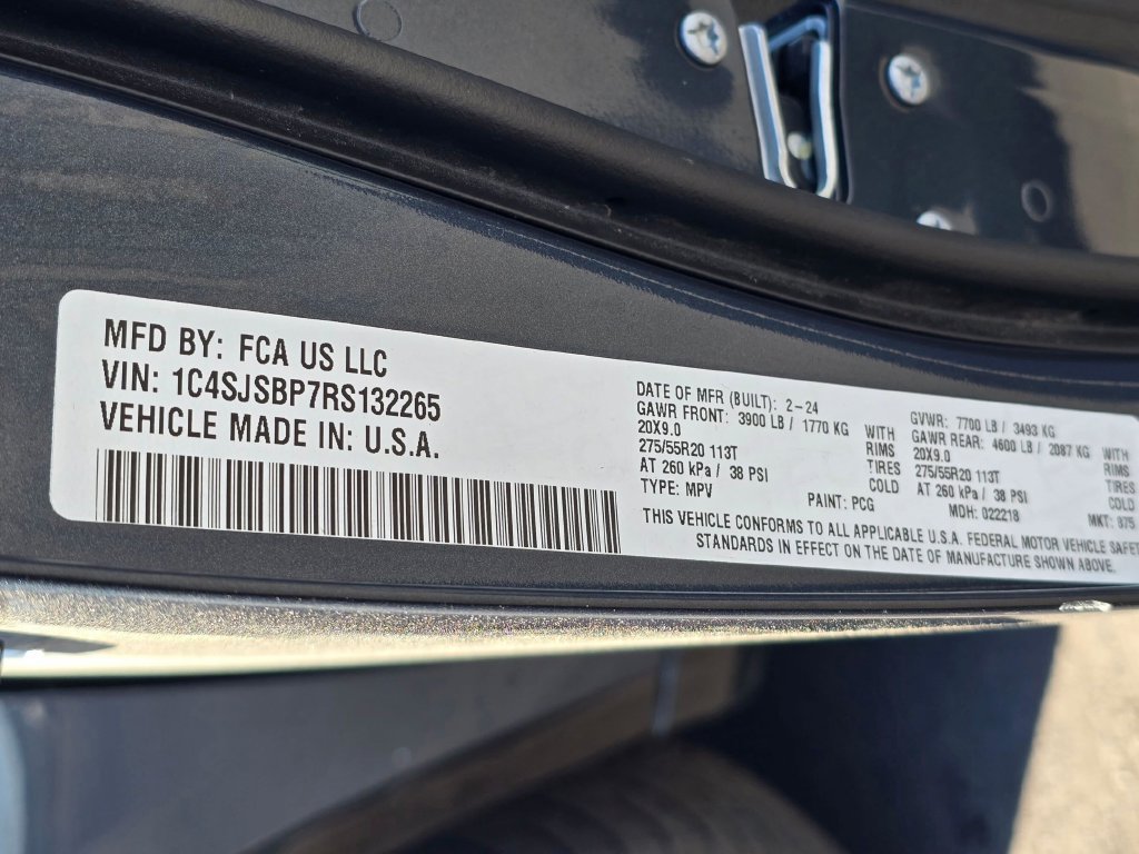 Used 2024 Jeep Wagoneer L Series II w/ Flexible Seating Group AWD/4WD image 32