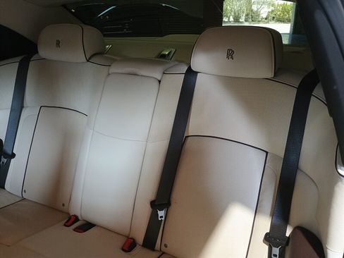 Used 2013 Rolls-Royce Ghost RWD image 37